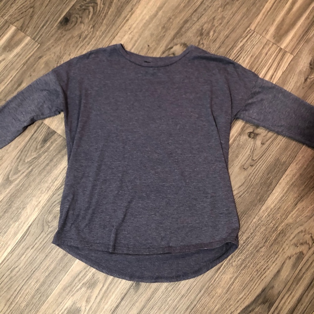 Long sleeve navy t-shirt